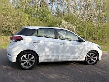 Used Hyundai i20 2015 for sale - 78553572: Photo
