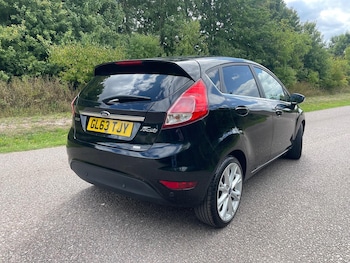 Used Ford Fiesta 2014 for sale - 75539009: Photo