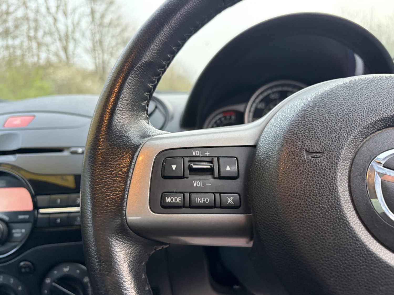 Used Mazda Mazda2 2012 for sale - 77973709: Photo 32