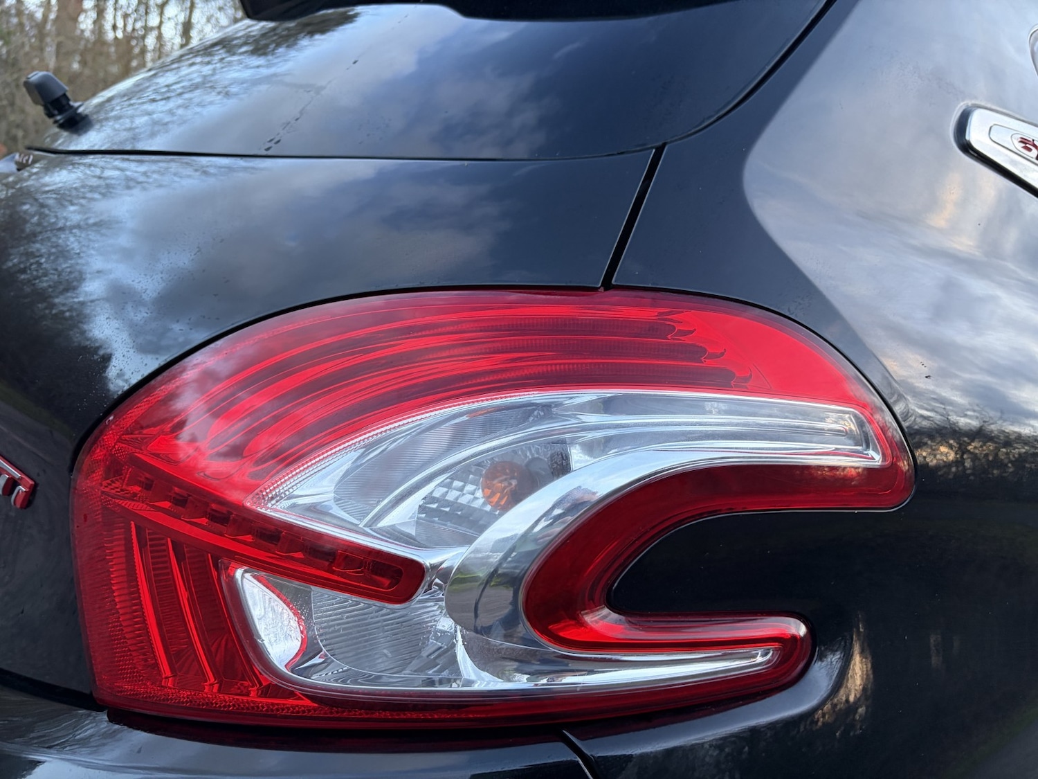 Used Peugeot 208 2013 for sale - 77282692: Photo 18