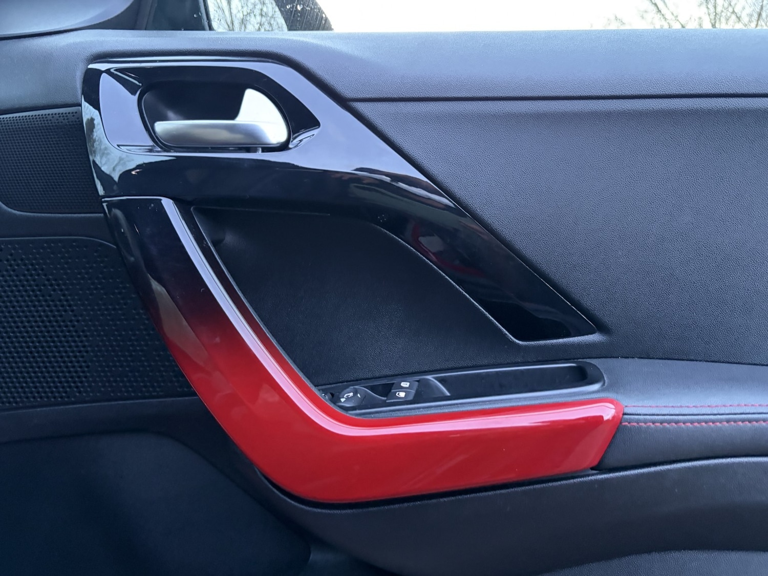 Used Peugeot 208 2013 for sale - 77282692: Photo 30