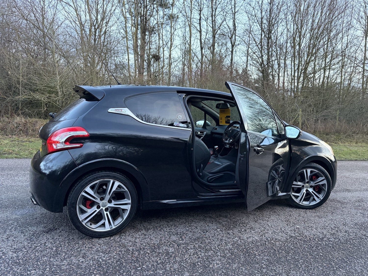 Used Peugeot 208 2013 for sale - 77282692: Photo 5