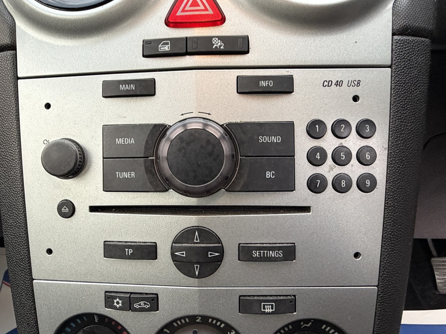 Used Vauxhall Corsa 2012 for sale - 76517762: Photo 8