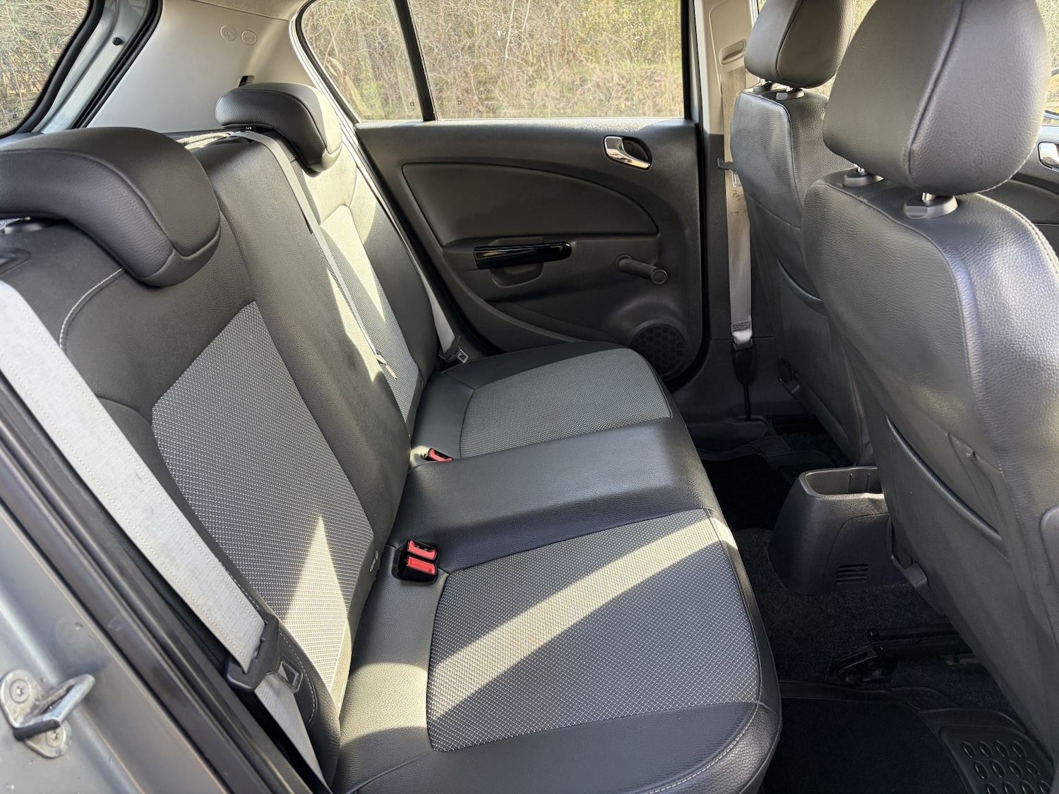 Used Vauxhall Corsa 2010 for sale - 77603406: Photo 31