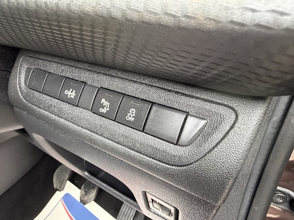 Used Peugeot 2008 2013 for sale - 76268495: Photo 35