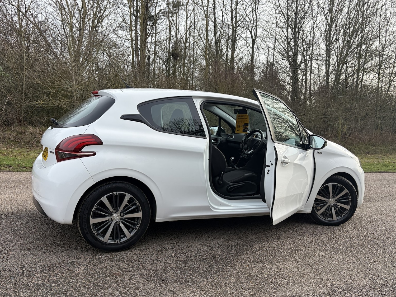 Used Peugeot 208 2016 for sale - 77603362: Photo 5