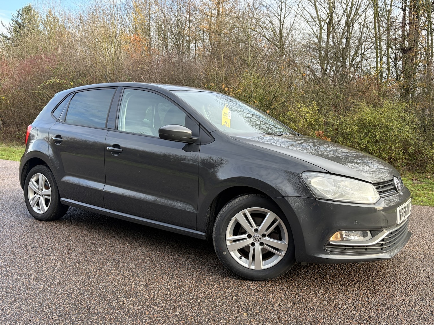 Used Volkswagen Polo 2016 for sale - 76904637: Photo 2