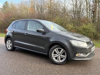 Used Volkswagen Polo 2016 for sale - 76904637: Photo