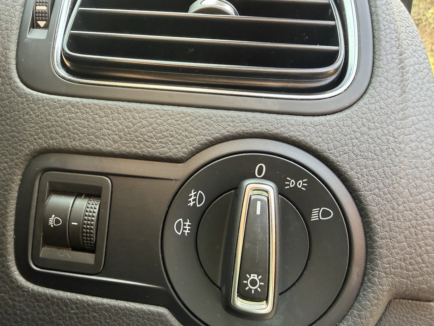 Used Volkswagen Polo 2016 for sale - 76904637: Photo 31