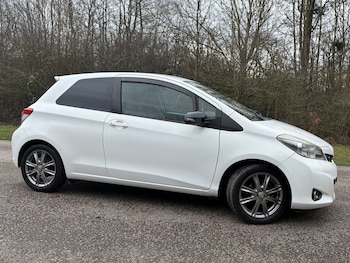 Used Toyota Yaris 2012 for sale - 77516119: Photo