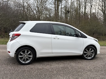 Used Toyota Yaris 2012 for sale - 77516119: Photo