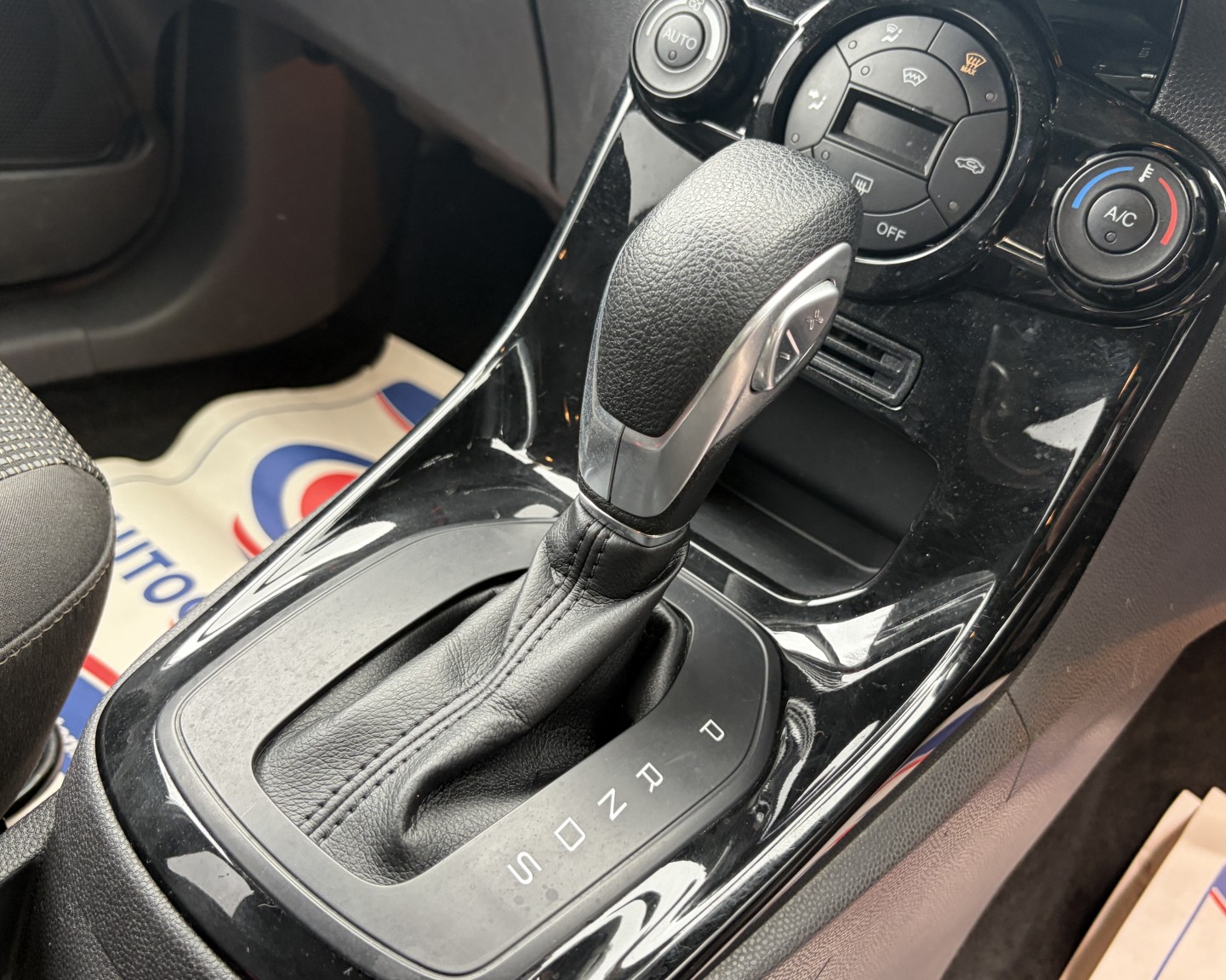 Used Ford Fiesta 2016 for sale - 77516120: Photo 33