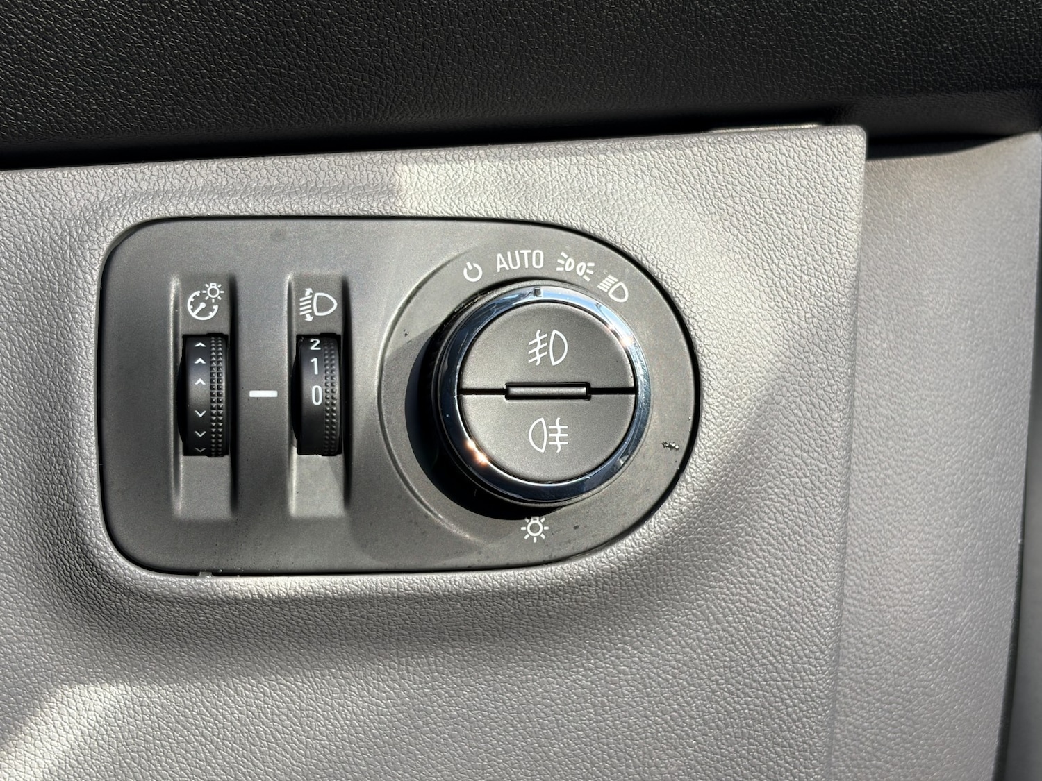 Used Vauxhall Corsa 2017 for sale - 77023144: Photo 33