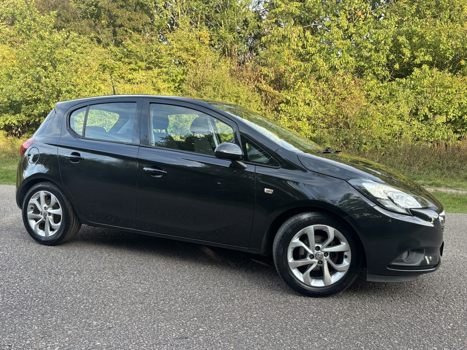 Used Vauxhall Corsa 2015 for sale - 76088702: Photo 1