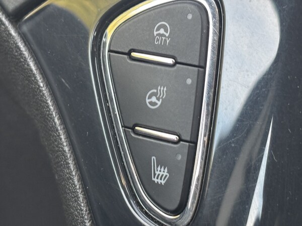 Used Vauxhall Corsa 2015 for sale - 76088702: Photo 29