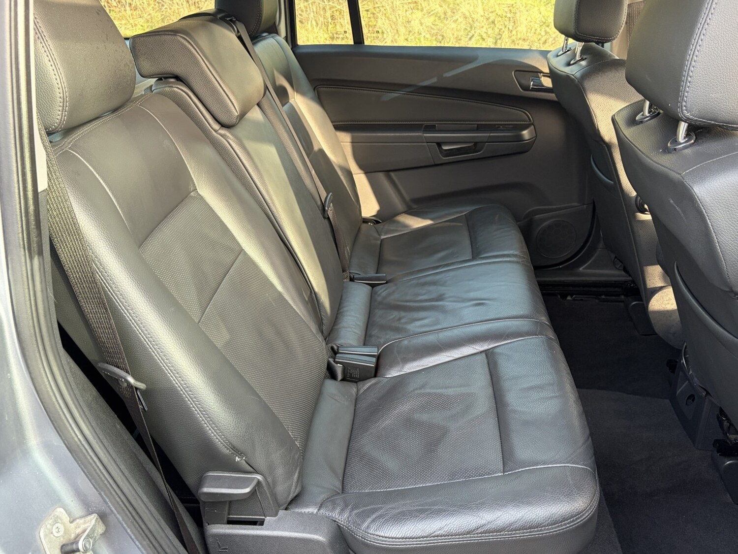 Used Vauxhall Zafira 2010 for sale - 77675665: Photo 29