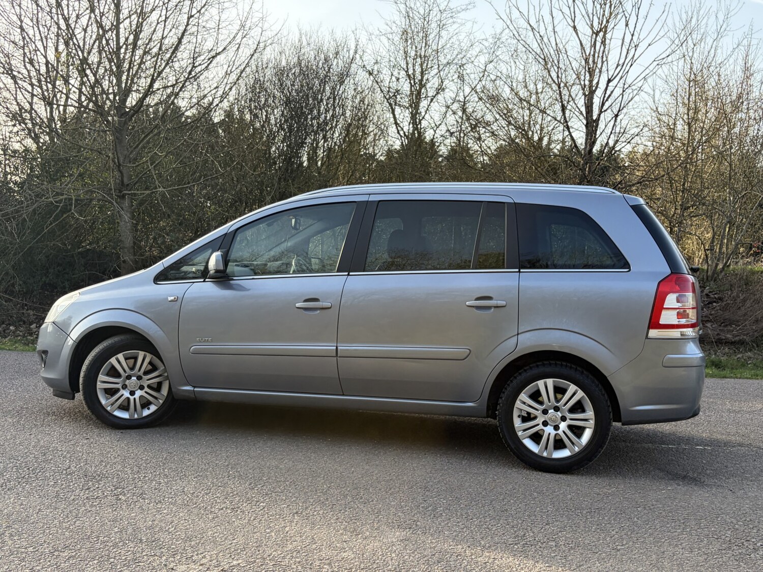 Used Vauxhall Zafira 2010 for sale - 77675665: Photo 9