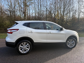 Used Nissan Qashqai 2015 for sale - 76918444: Photo