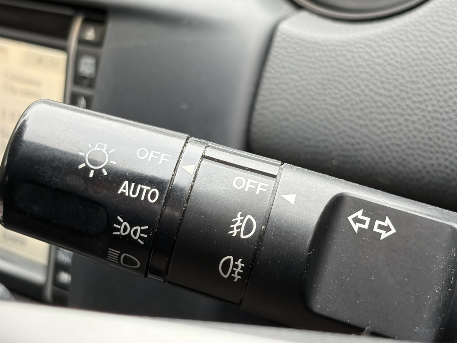 Used Mazda Mazda2 2013 for sale - 77318320: Photo 49