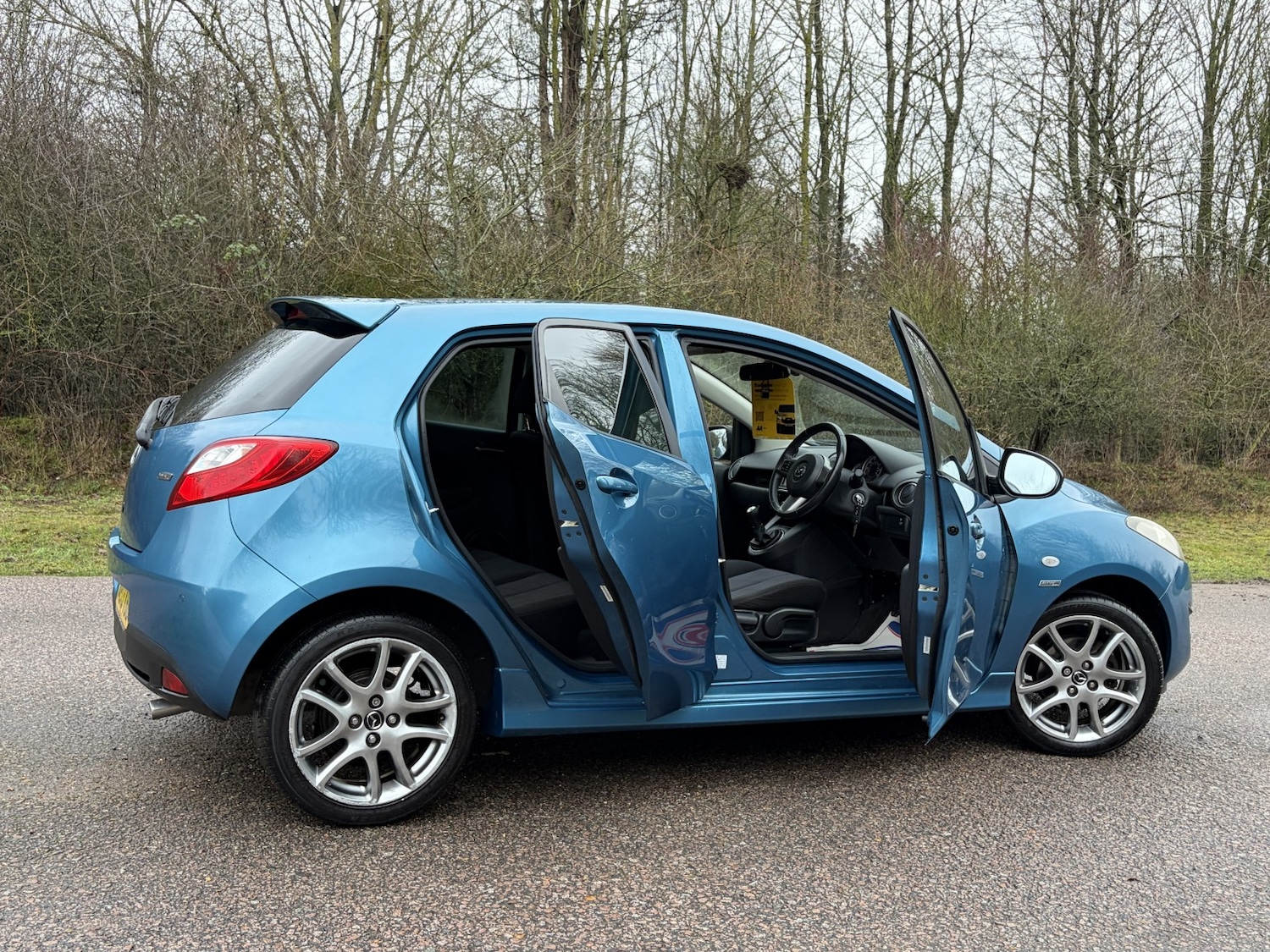 Used Mazda Mazda2 2013 for sale - 77318320: Photo 5