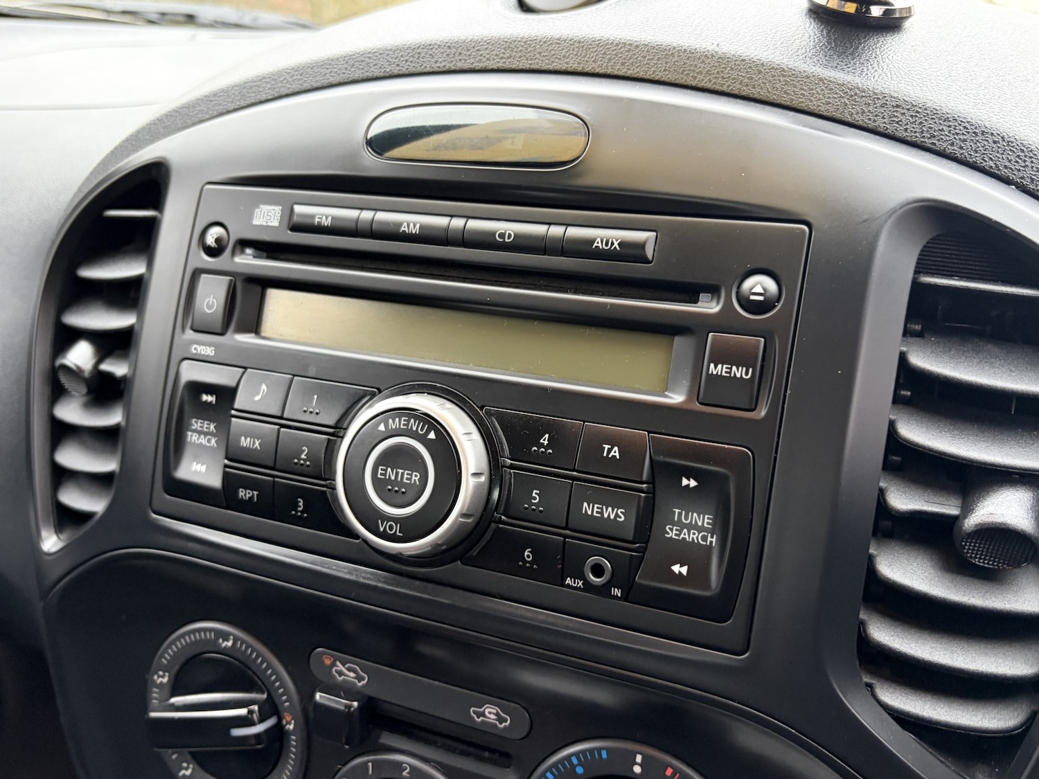 Used Nissan Juke 2015 for sale - 76591573: Photo 33