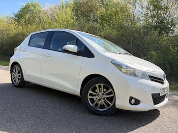 Used Toyota Yaris 2014 for sale - 78250106: Photo