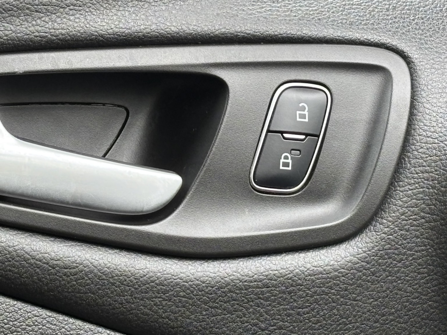 Used Ford Kuga 2017 for sale - 76181093: Photo 53