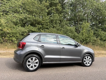 Used Volkswagen Polo 2014 for sale - 79320402: Photo