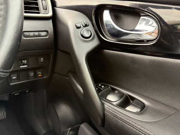 Used Nissan Qashqai 2015 for sale - 76242870: Photo 41