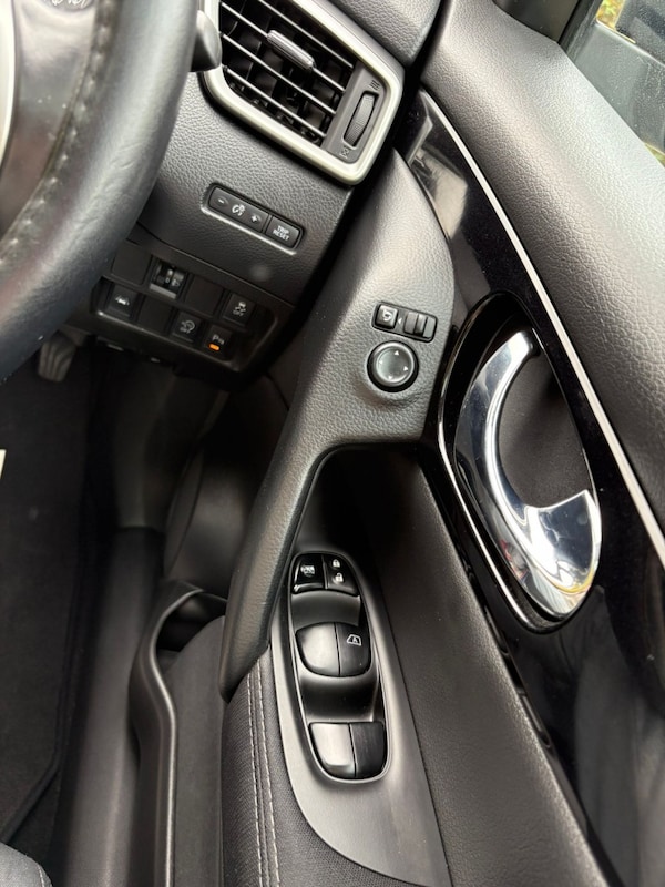 Used Nissan Qashqai 2015 for sale - 76242870: Photo 43