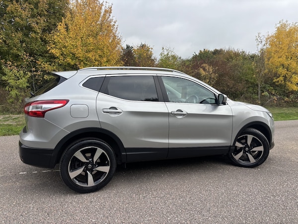 Used Nissan Qashqai 2015 for sale - 76242870: Photo 4