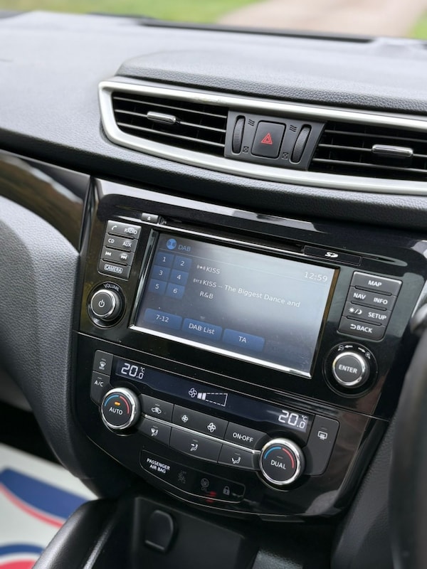 Used Nissan Qashqai 2015 for sale - 76242870: Photo 50