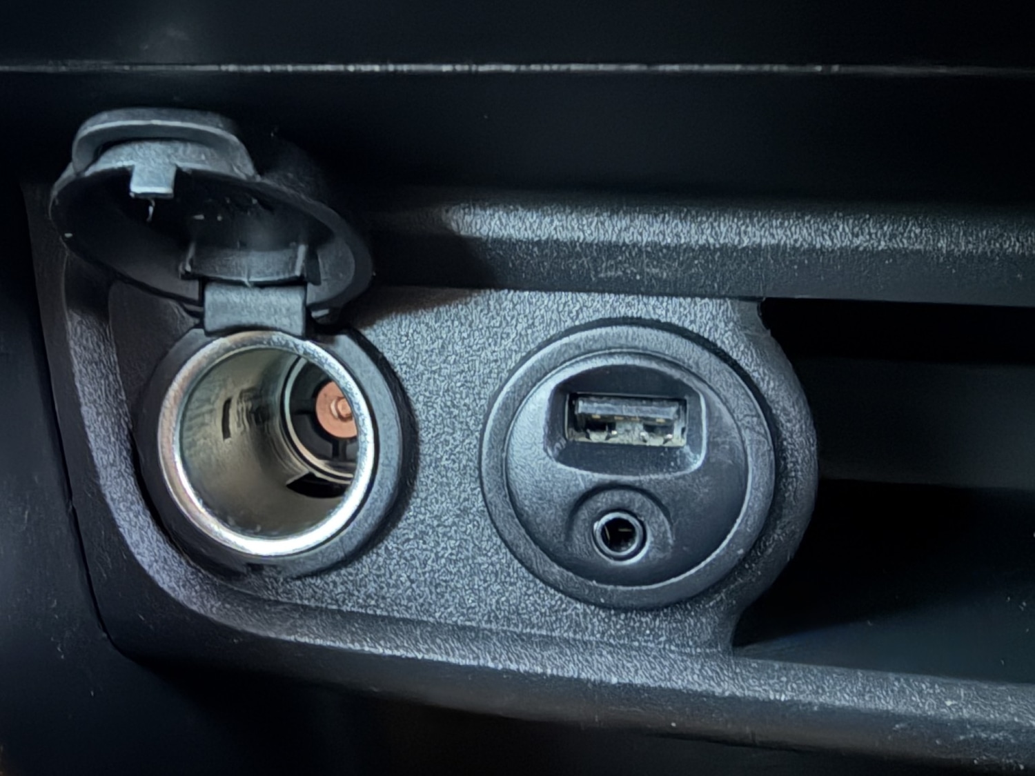 Used Peugeot 2008 2018 for sale - 77318338: Photo 41