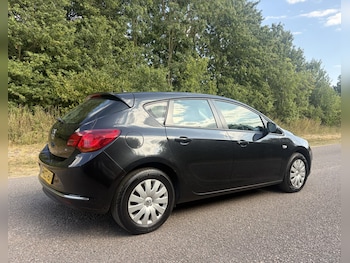 Used Vauxhall Astra 2013 for sale - 79271594: Photo