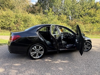 Used Mercedes-Benz C Class 2017 for sale - 77061423: Photo