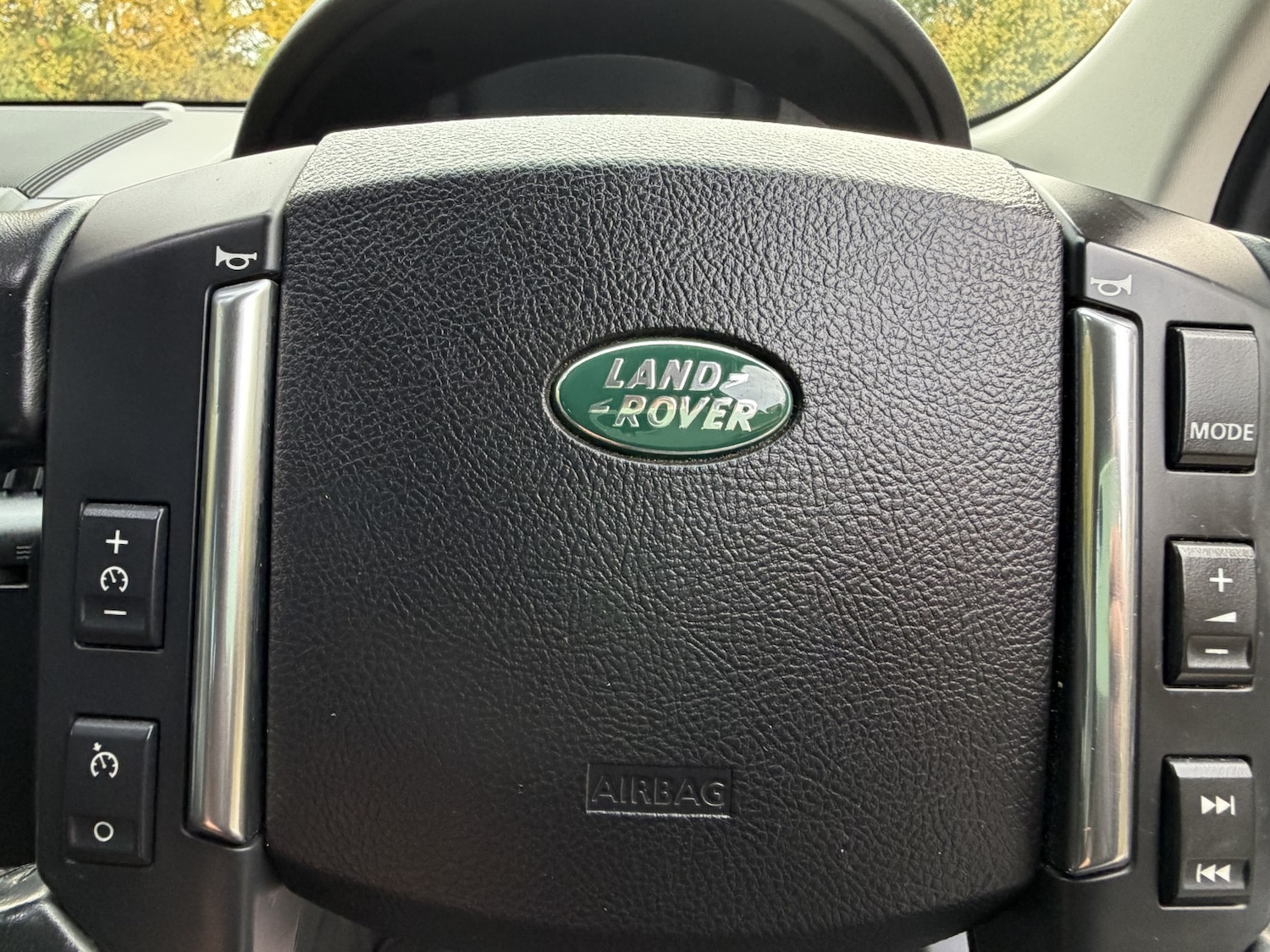 Used Land Rover Freelander 2 2010 for sale - 76374218: Photo 41