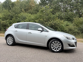 Used Vauxhall Astra 2012 for sale - 79320414: Photo