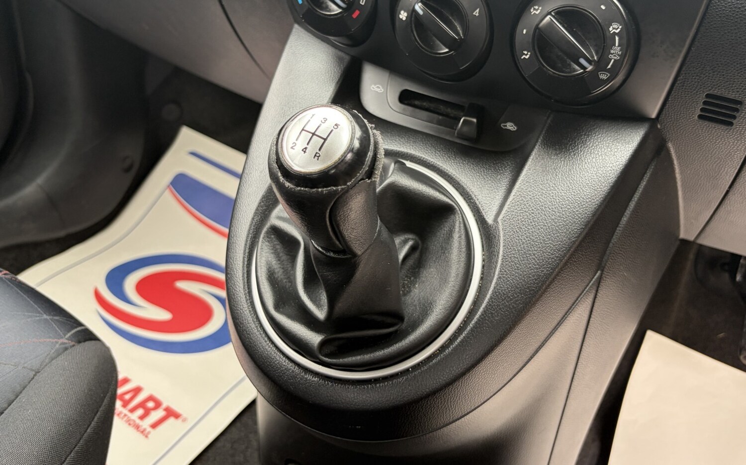 Used Mazda Mazda2 2011 for sale - 77516115: Photo 29