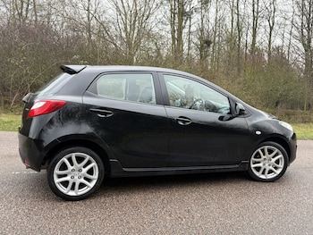 Used Mazda Mazda2 2011 for sale - 77516115: Photo