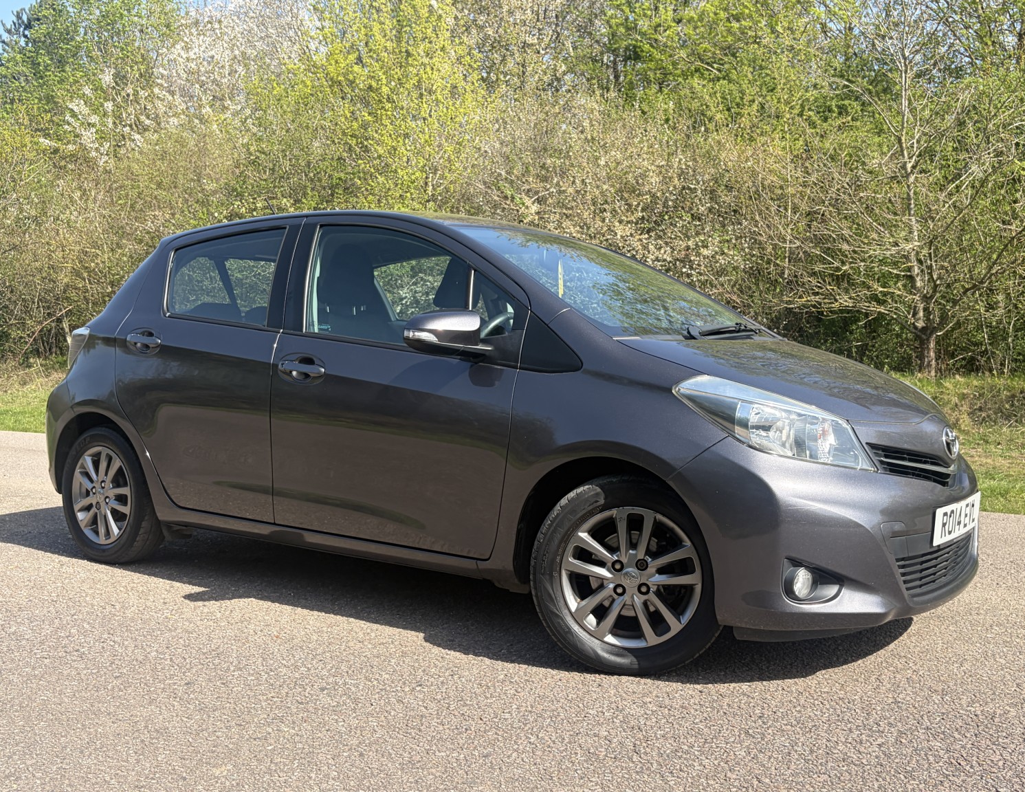 Used Toyota Yaris 2014 for sale - 78176077: Photo 2