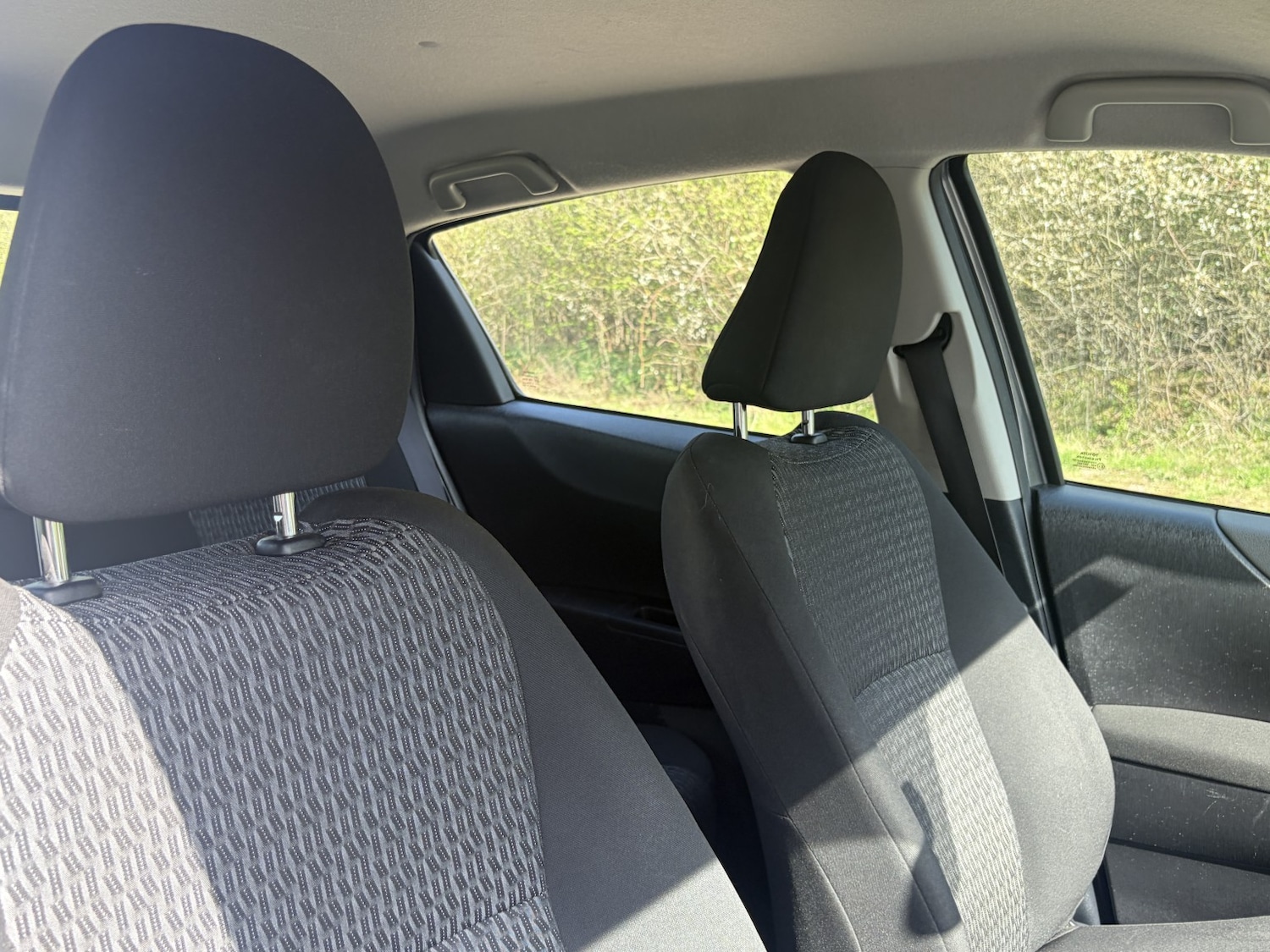 Used Toyota Yaris 2014 for sale - 78176077: Photo 27