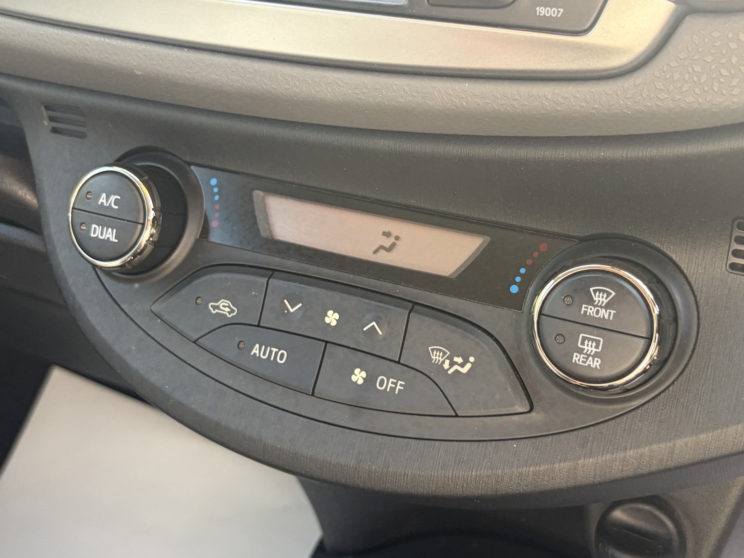 Used Toyota Yaris 2014 for sale - 78176077: Photo 38