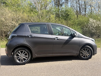 Used Toyota Yaris 2014 for sale - 78176077: Photo