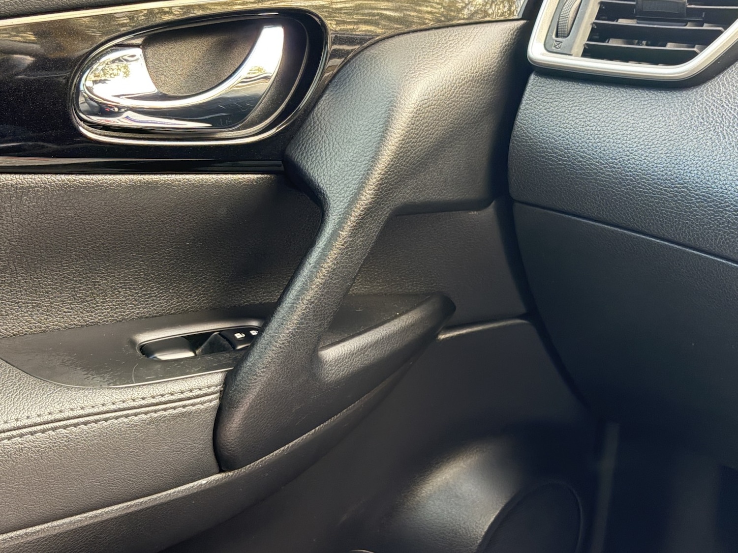 Used Nissan Qashqai 2014 for sale - 76402206: Photo 50