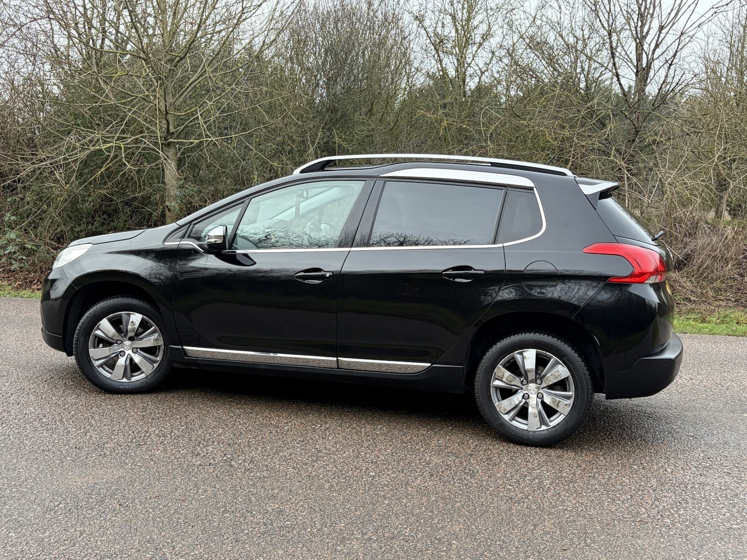 Used Peugeot 2008 2015 for sale - 77350097: Photo 10