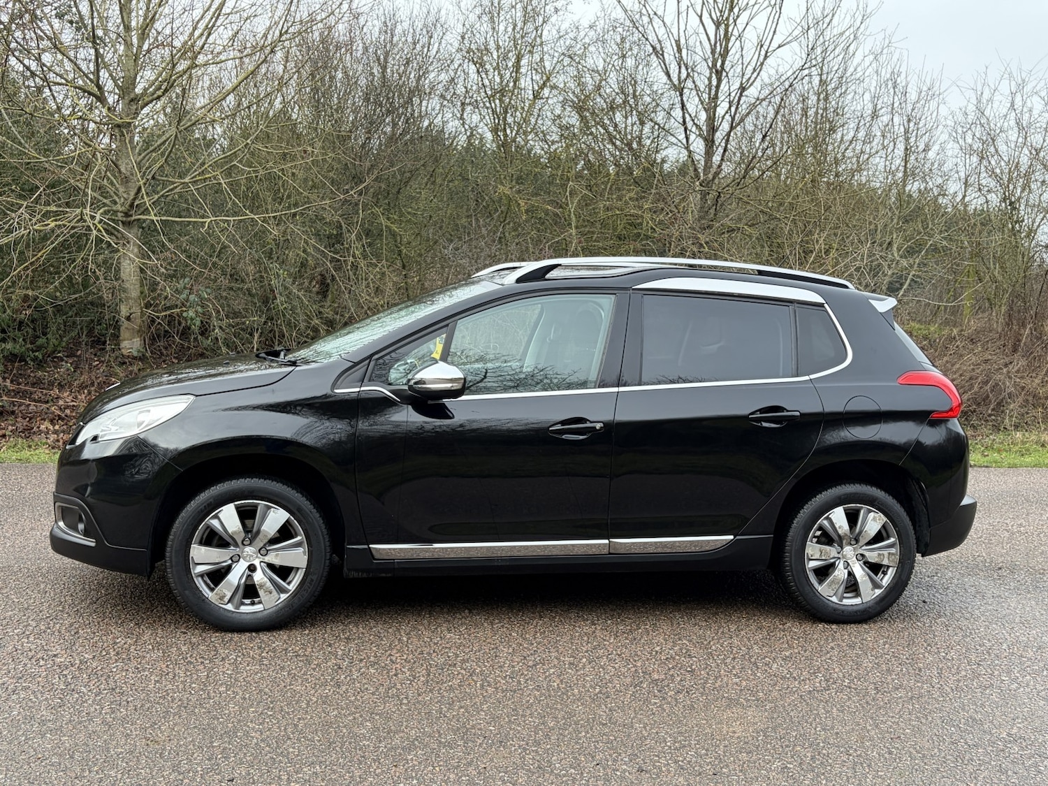 Used Peugeot 2008 2015 for sale - 77350097: Photo 12