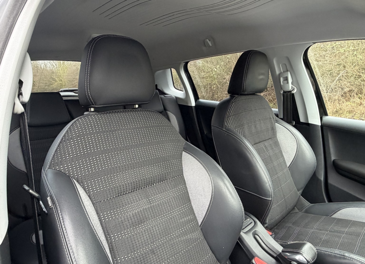 Used Peugeot 2008 2015 for sale - 77350097: Photo 28