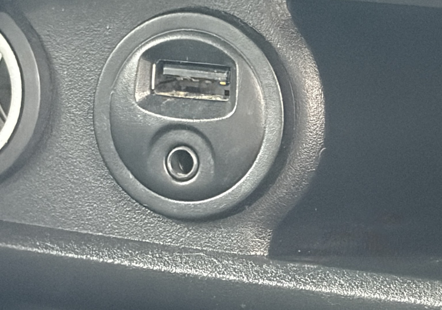 Used Peugeot 2008 2015 for sale - 77350097: Photo 41