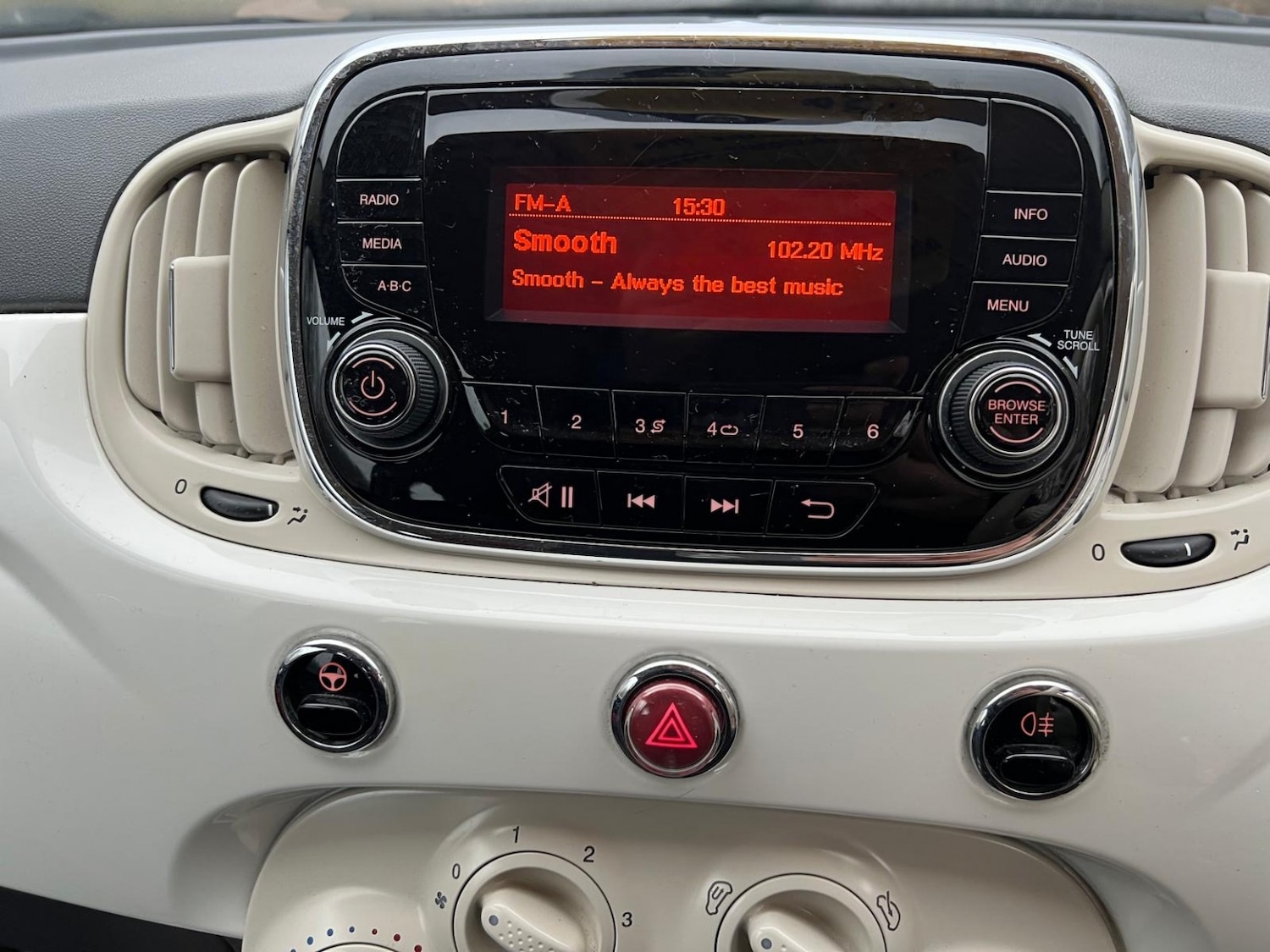 Used Fiat 500 2016 for sale - 77350105: Photo 16