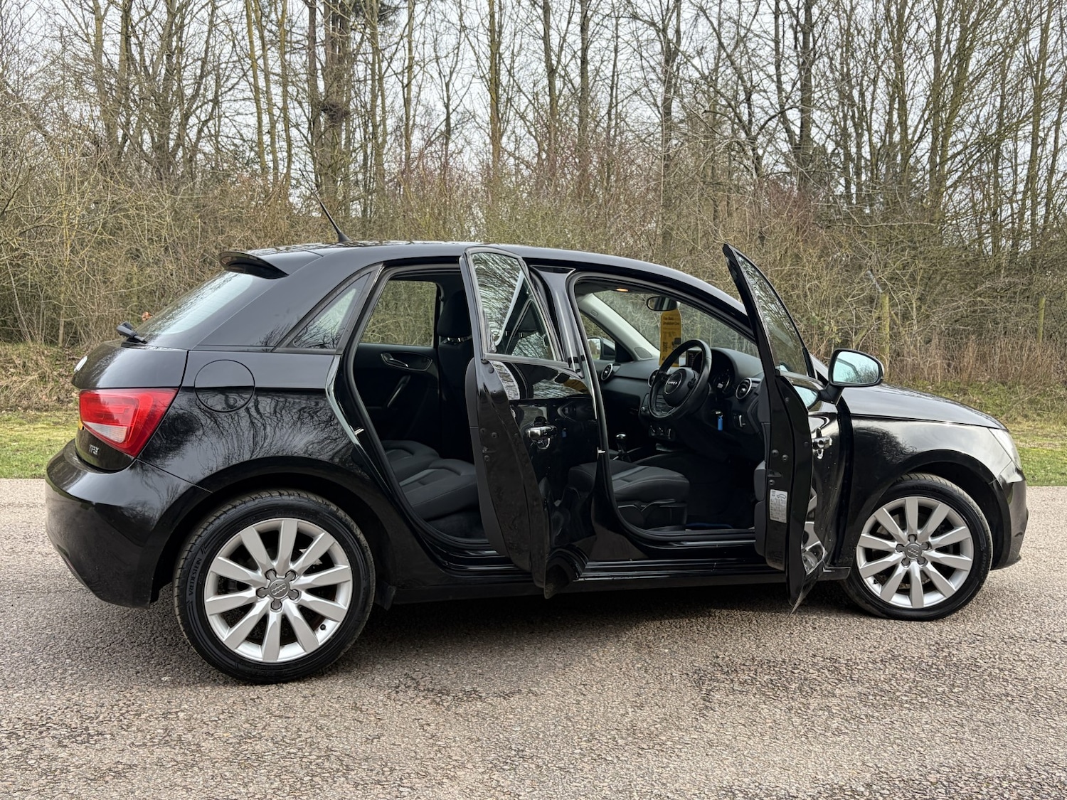 Used Audi A1 2013 for sale - 77603378: Photo 4